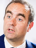 Macron quoi qu il en coute